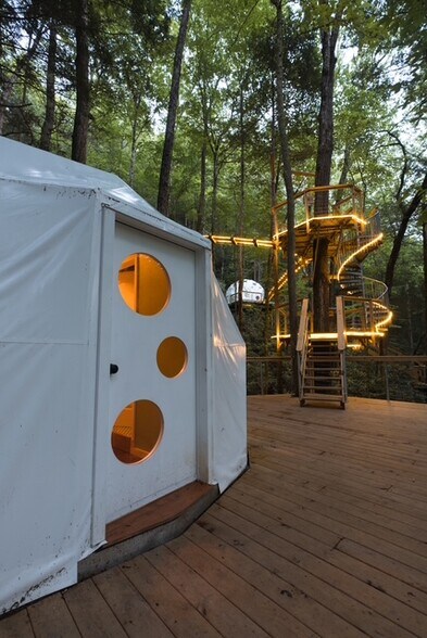 Primary Photo Of 242 Cave Road Holw, Rogers Hotel For Sale