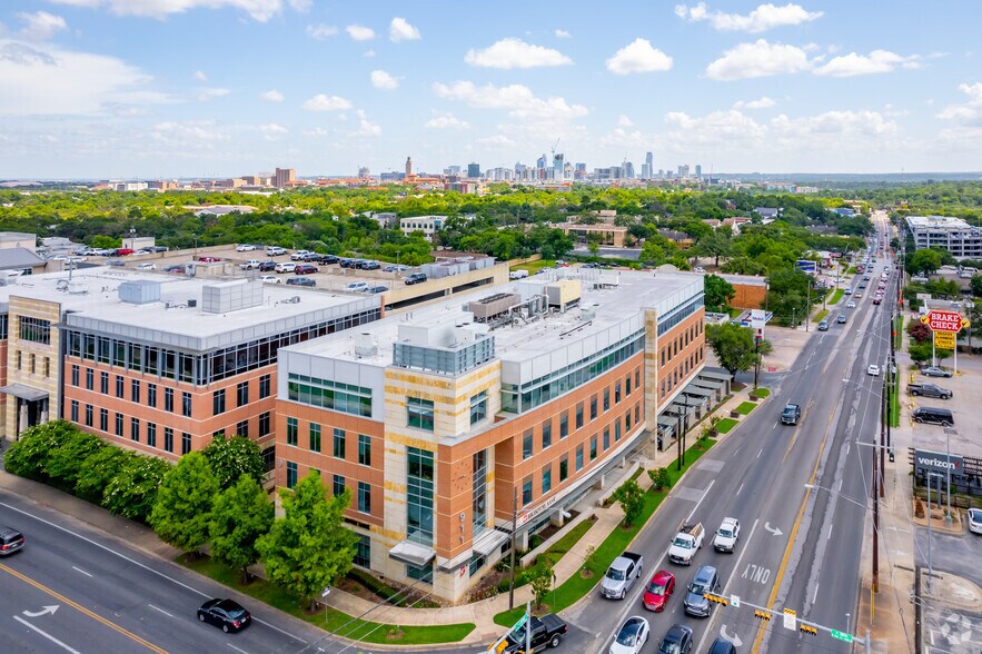 More Photos Of 911 W 38th St, Austin Medical For Lease