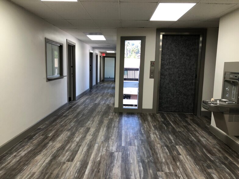 More Photos Of 900 N Cuyamaca St, El Cajon Office For Lease