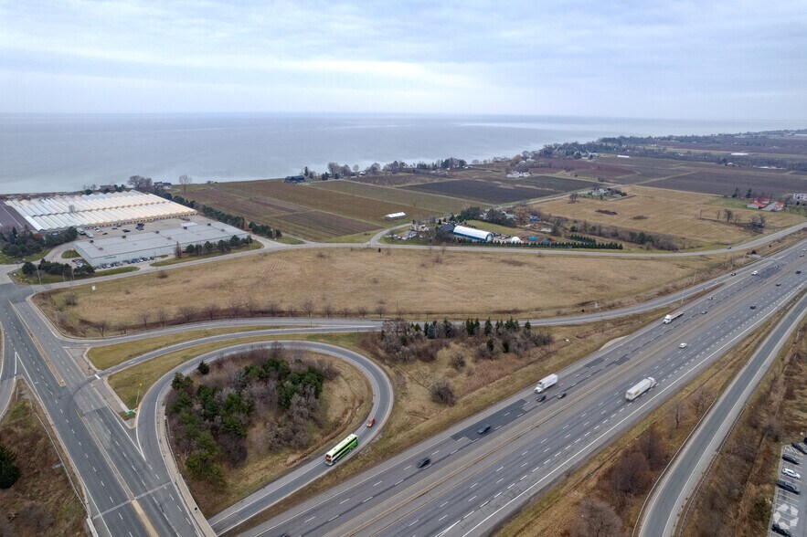More Photos Of 4994 N Service Rd, Lincoln Land For Sale