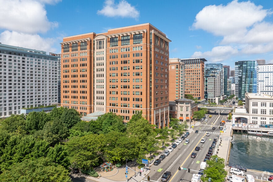 More Photos Of 2 Seaport Ln, Boston Office For Lease