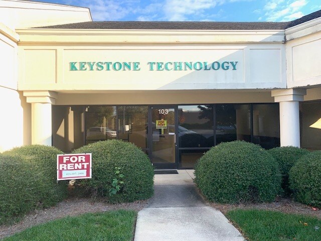 More Photos Of 1008 Hutton Ln, High Point Office For Lease