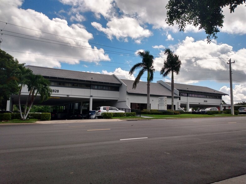 Primary Photo Of 2828 S Seacrest Blvd, Boynton Beach Medical For Lease