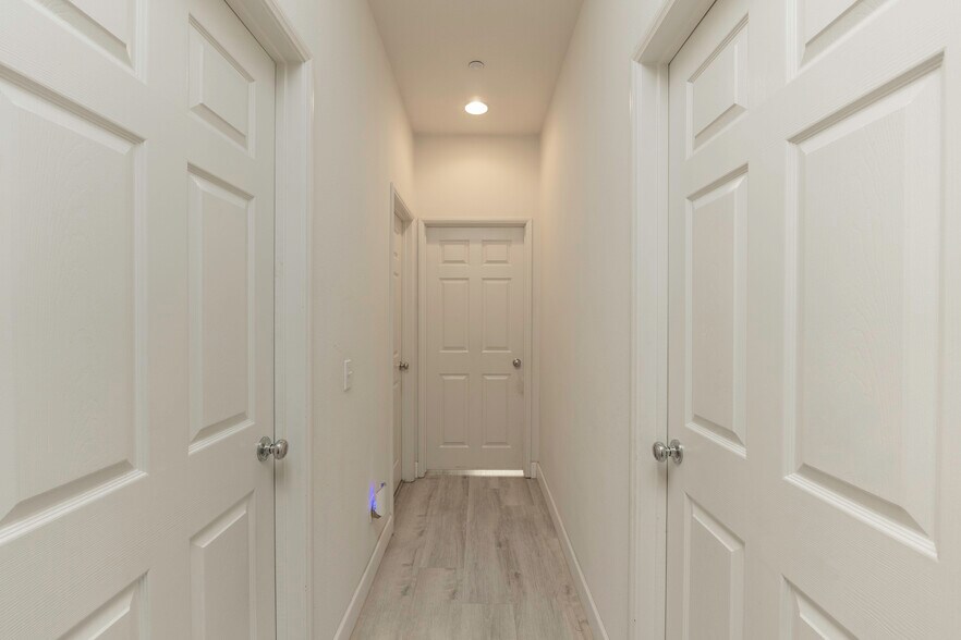 More Photos Of 10997 Cedarhurst Way, Riverside Multifamily For Sale