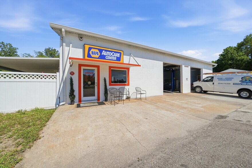 More Photos Of 17426 US Highway 19, Hudson Service For Sale