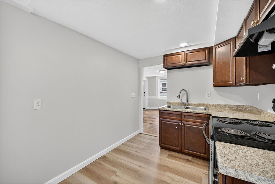 More Photos Of 7 Morrill St, Nashua Multifamily For Sale