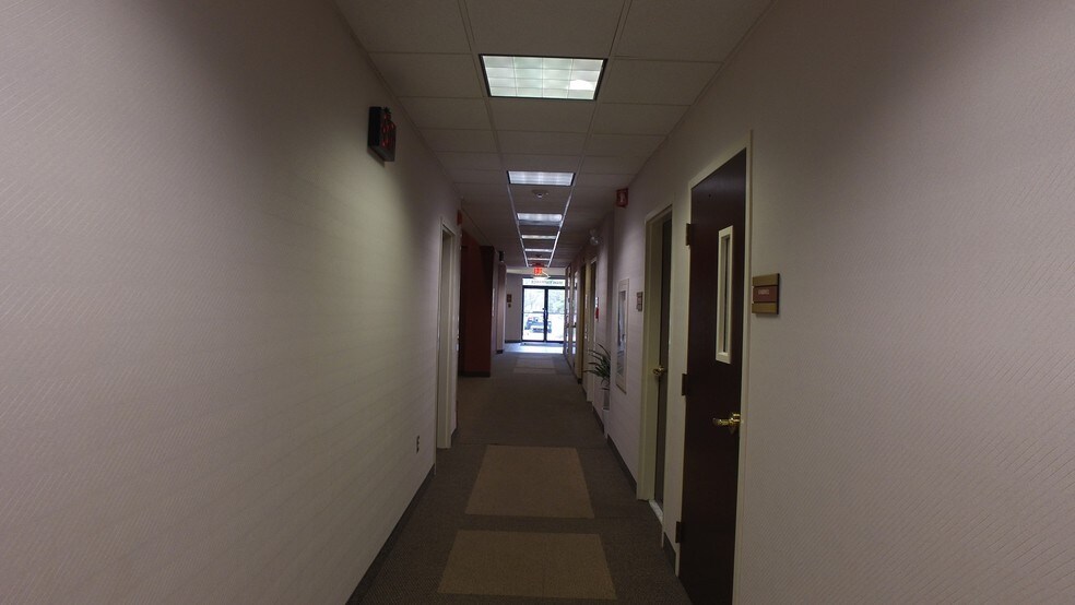 More Photos Of 111 Howard Blvd, Mount Arlington Office For Lease