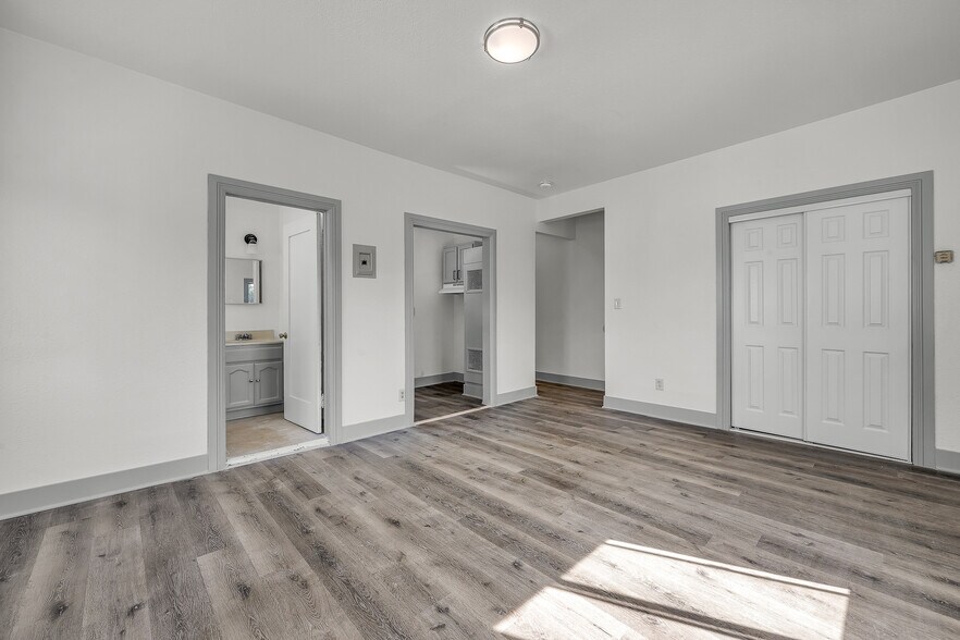 More Photos Of 123 S Westmoreland Ave, Los Angeles Apartments For Sale