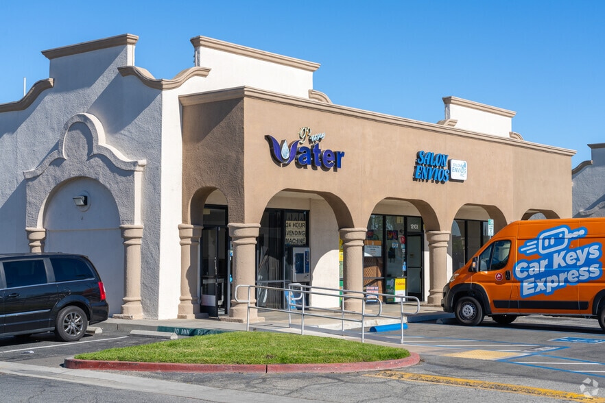 More Photos Of 12101-12171 Carson St, Hawaiian Gardens Unknown For Lease