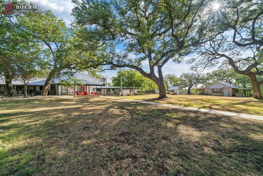 More Photos Of 137 Old San Antonio Rd, Boerne Apartments For Sale