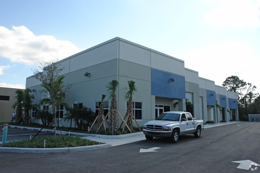 More Photos Of 7948-7966 SW Jack James Dr, Stuart Unknown For Lease