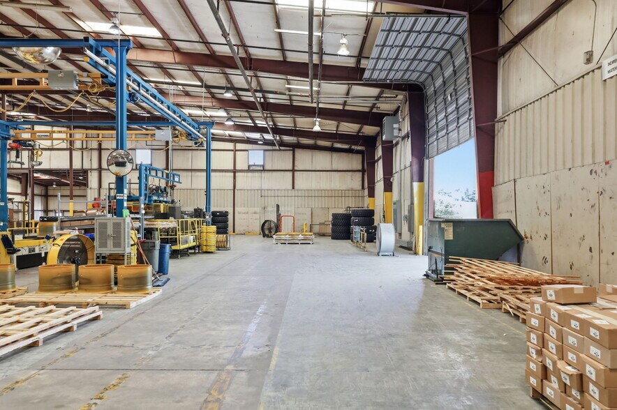 More Photos Of 1526 S Brightleaf Blvd, Smithfield Warehouse For Lease