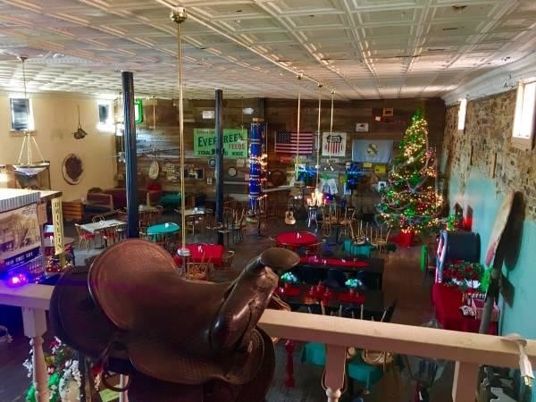 More Photos Of 104 S 2nd St, Okemah Restaurant For Sale