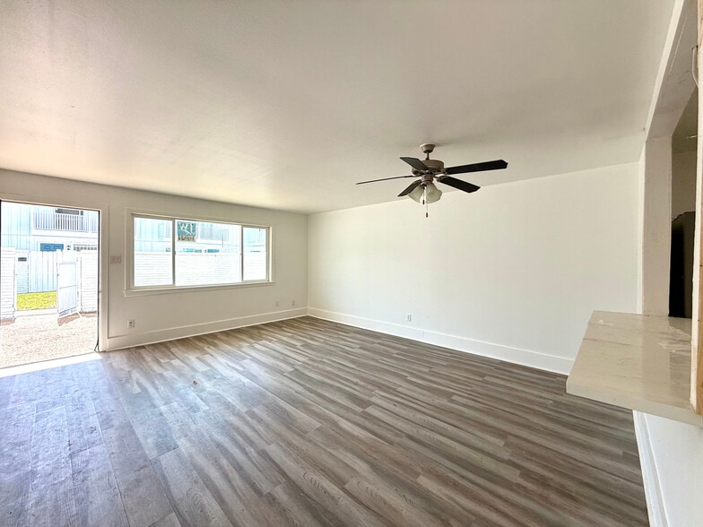 More Photos Of 5506-5510 Beverlyhill St, Houston Apartments For Sale