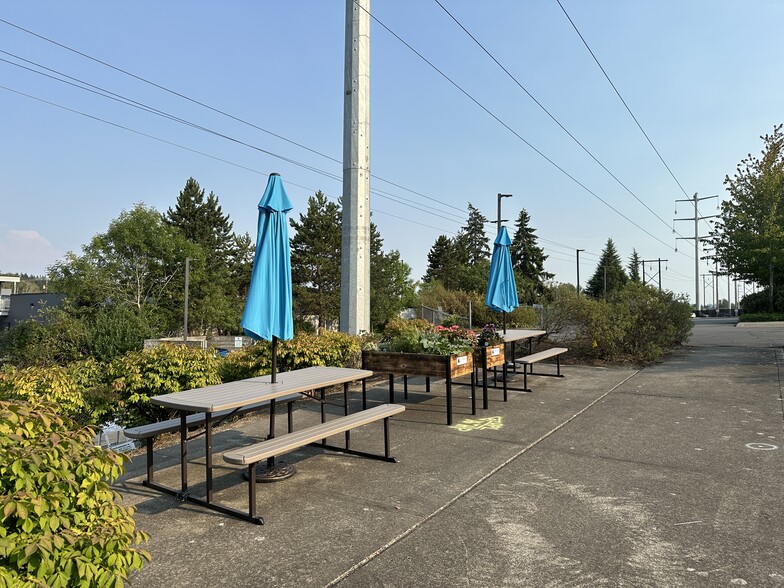 More Photos Of 13433 NE 20th St, Bellevue Unknown For Lease