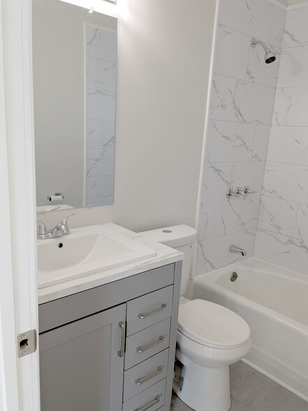 More Photos Of 802 S Jenkins Blvd, Akron Apartments For Sale