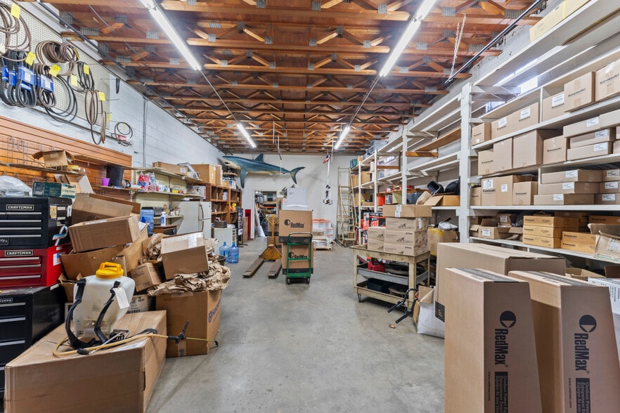 More Photos Of 15 Virgil St, Stamford Freestanding For Sale