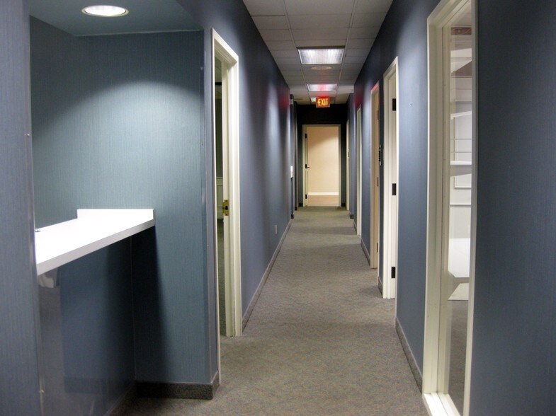 More Photos Of 712 N Washington Ave, Dallas Medical For Lease