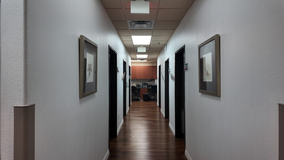More Photos Of 9150 W Indian School Rd, Phoenix Medical For Sale