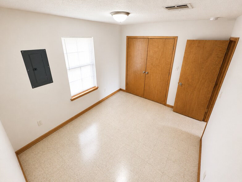 More Photos Of 2524 Crockett St, Lake Charles Apartments For Sale