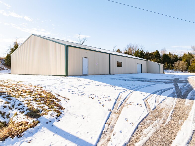 More Photos Of 2184 Highway B, Mansfield Distribution For Sale