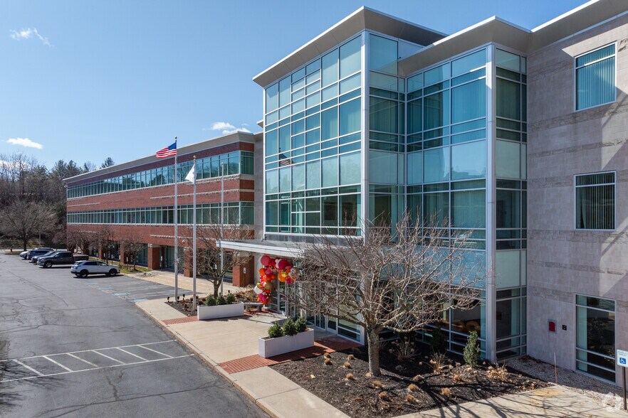 More Photos Of 130 Royall St, Canton Office For Lease