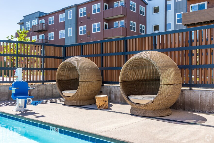 More Photos Of 5845 Arapahoe Ave, Boulder Apartments For Lease