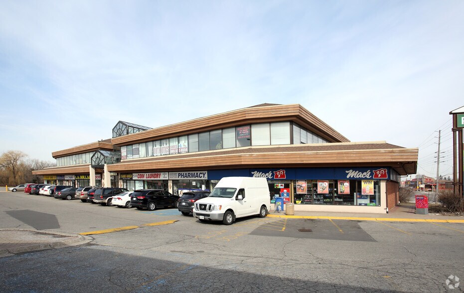 More Photos Of 3427 Derry Rd E, Mississauga General Retail For Lease