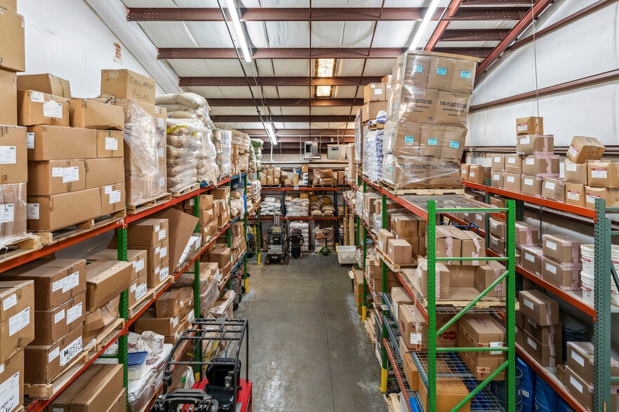 More Photos Of 3653 Regent Blvd, Jacksonville Warehouse For Sale