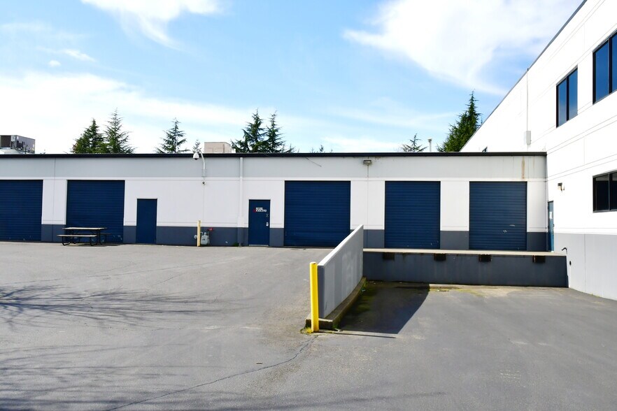 More Photos Of 18000 72nd Ave S, Kent Flex For Lease