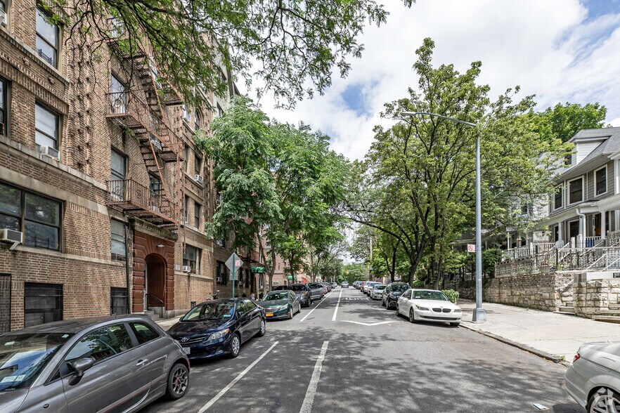 More Photos Of 3207 Hull Ave, Bronx Apartments For Sale