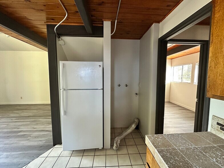 More Photos Of 26305 Delano Dr, Idyllwild-Pine Cove Apartments For Sale