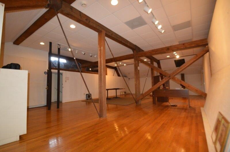 More Photos Of 40 W Piccadilly St, Winchester Freestanding For Sale