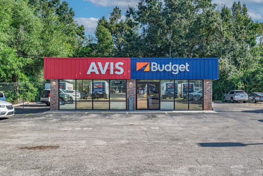 Primary Photo Of 3108 W Tennessee St, Tallahassee Freestanding For Sale
