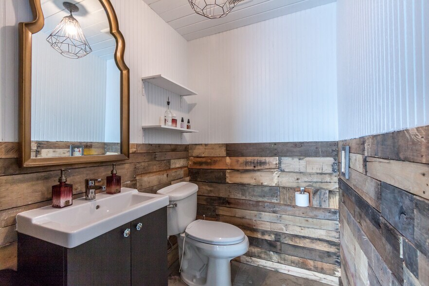 More Photos Of 4160-4260 NW 1st Ave, Boca Raton Showroom For Lease