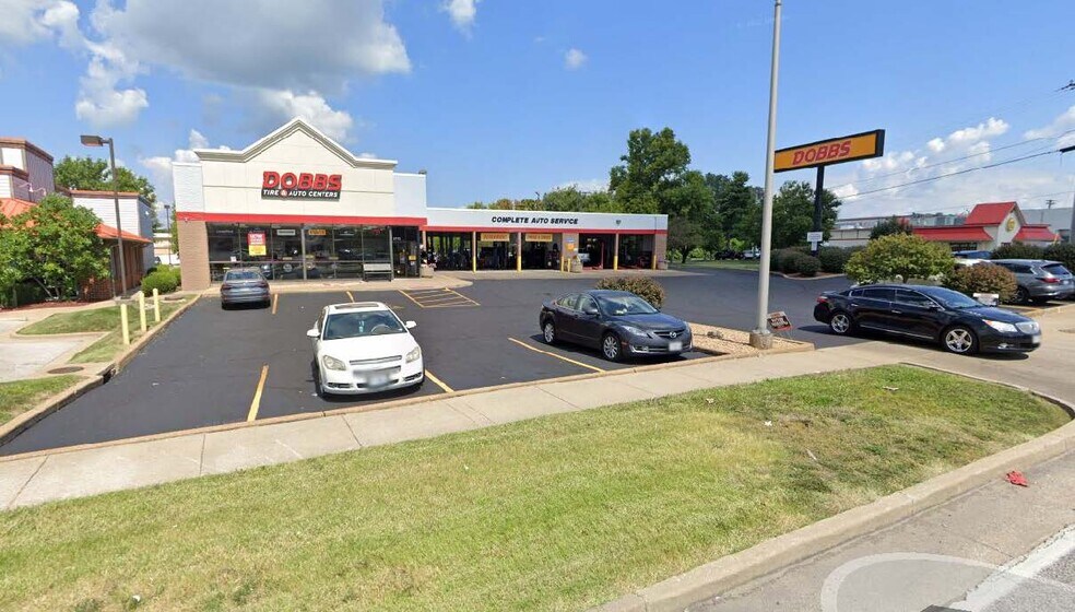 Primary Photo Of 2775 N Lindbergh Blvd, Florissant Auto Repair For Sale