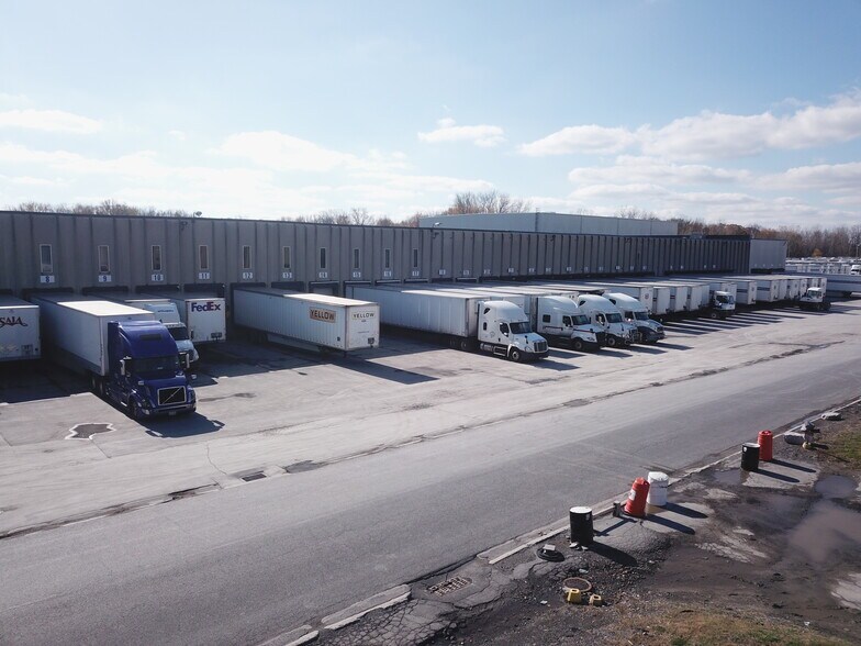 More Photos Of 7245 Henry Clay Blvd, Liverpool Distribution For Sale