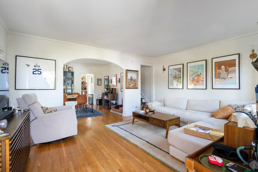 More Photos Of 1501 Westerly Ter, Los Angeles Apartments For Sale