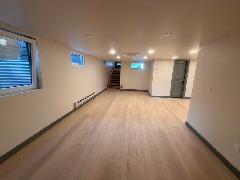 More Photos Of 3755 S Broadway, Englewood Office For Lease