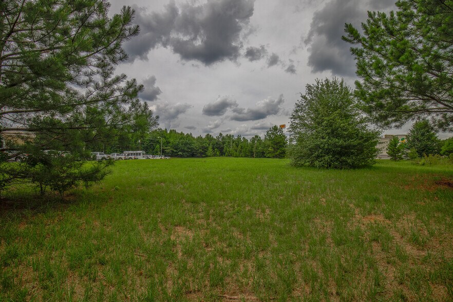 More Photos Of 9055 Fairforest Rd, Spartanburg Land For Sale