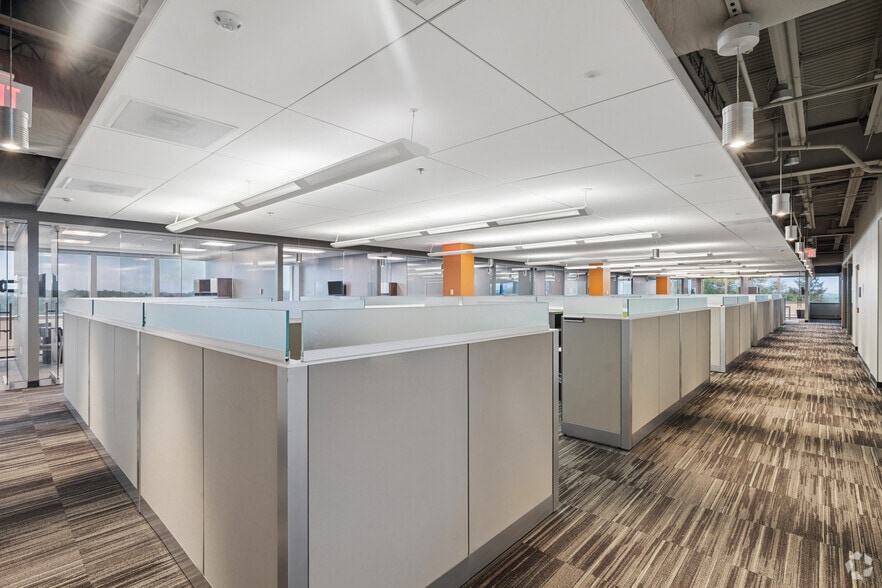 More Photos Of 875 Greentree Rd, Pittsburgh Office For Sale