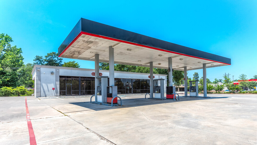 Primary Photo Of 28677 I-45, Spring Service Station For Sale