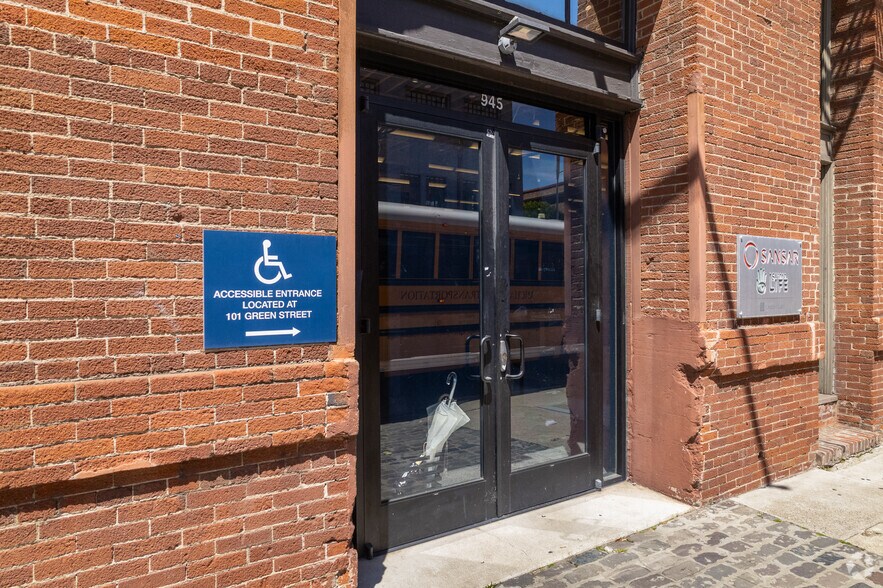 More Photos Of 945 Battery St, San Francisco Office For Lease