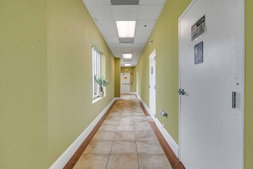 More Photos Of 1904 Savannah Hwy, Charleston Medical For Lease