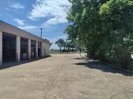 More Photos Of 114 W Spring Valley Rd, Richardson Auto Repair For Sale