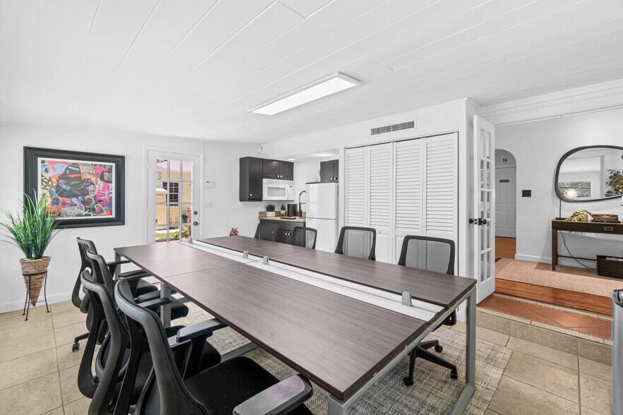 More Photos Of 203 NE 1st Ave, Delray Beach Office Residential For Lease
