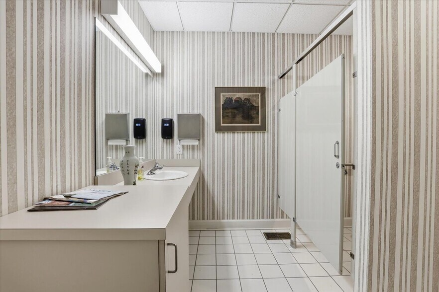 More Photos Of 2120 N Queen St, Kinston Office For Lease