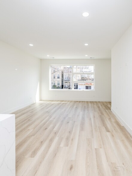 More Photos Of 5637 Prairie ave, Chicago Multifamily For Sale