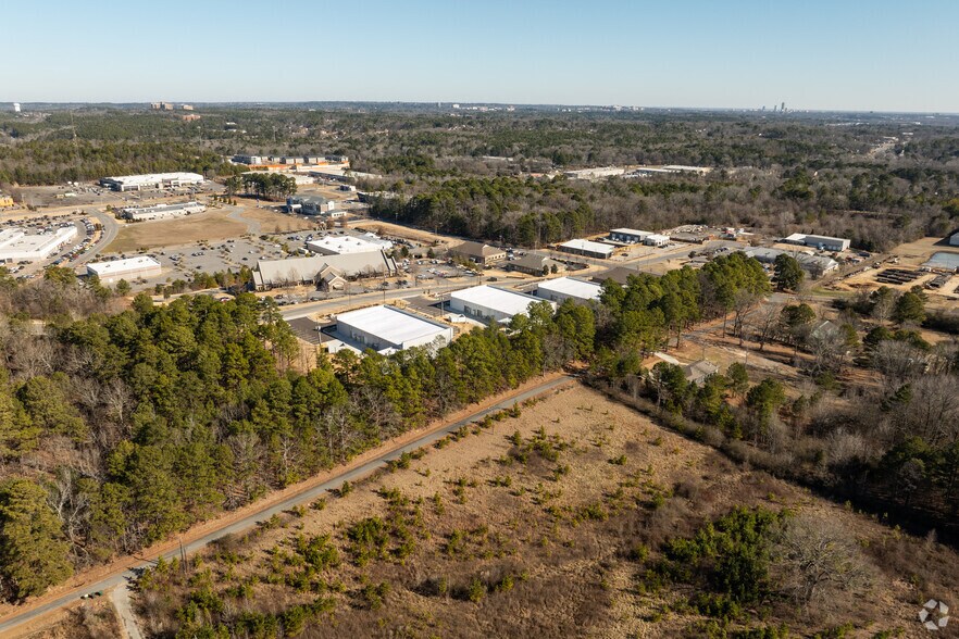 More Photos Of 11 Remington Dr, Little Rock Showroom For Sale