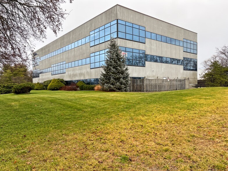 More Photos Of 3121 US Highway 22, Branchburg Coworking Space